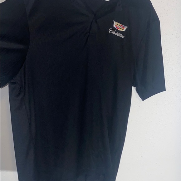 Black collar Cadillac Shirt - Picture 3 of 5